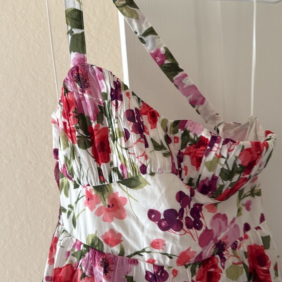 New with tags, size small - Picture 4 of 9